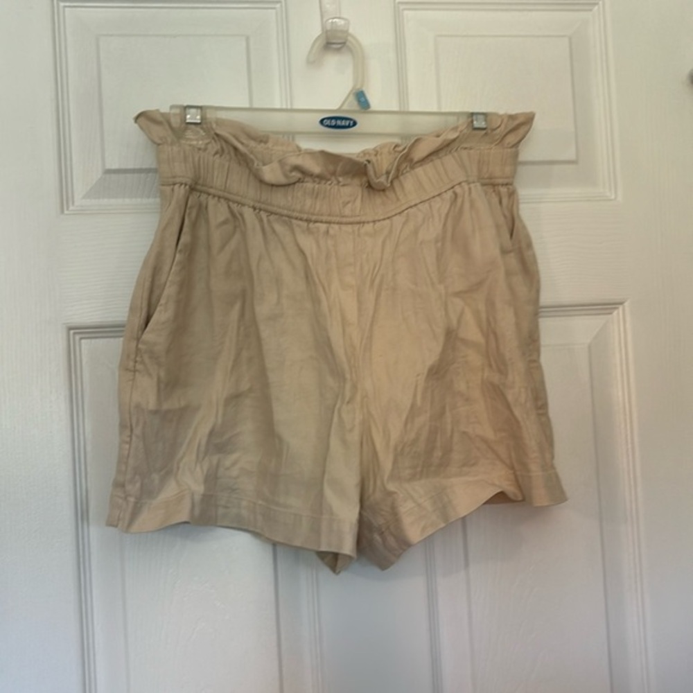 Express high rise ruffle shorts